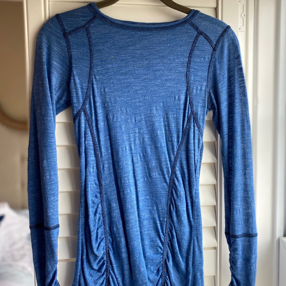 SOLD Loveappella X-Small Fitted Ruched Longsleeve Shirt